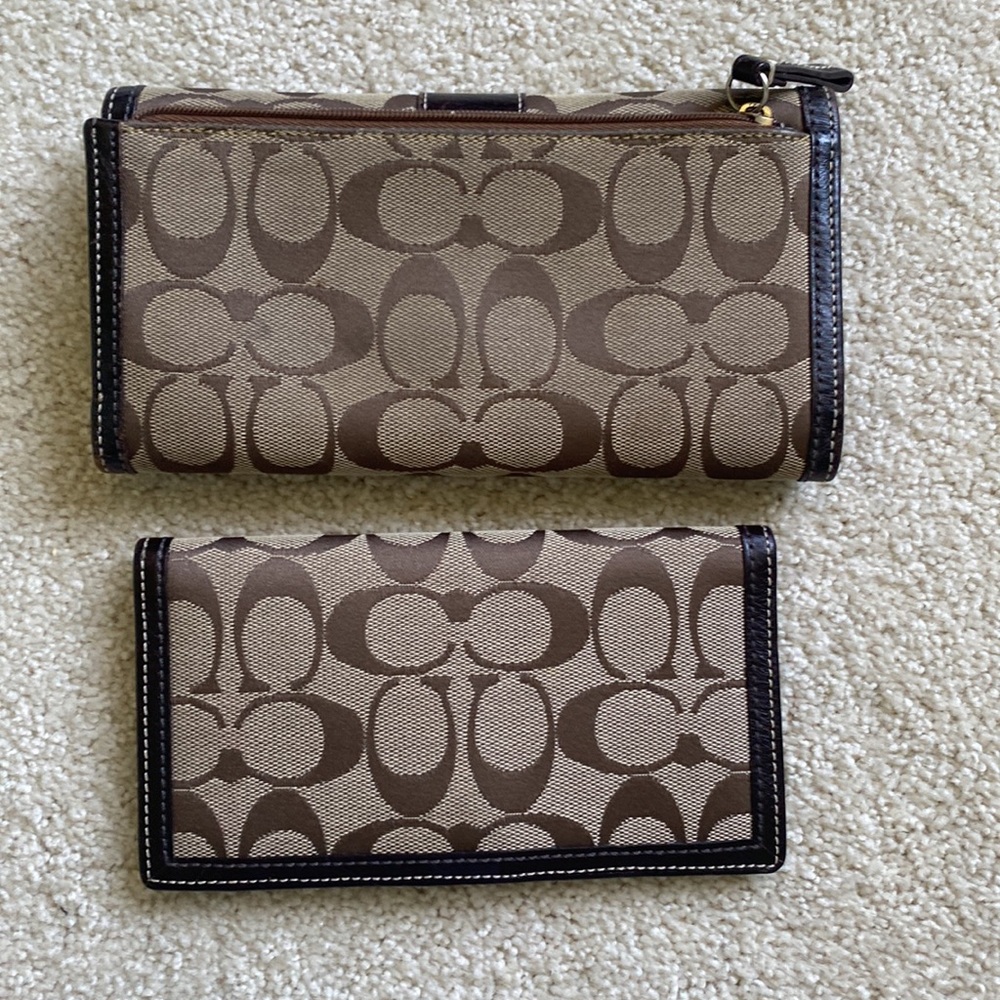 Coach Wallet - Picture 5 of 5